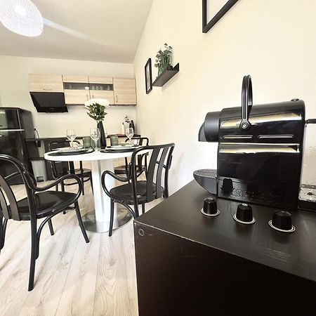 Apartmany New Forest Retreat - U Lesa, S Parkovanim, 300Mbit Internet เยเซนิค ภายนอก รูปภาพ