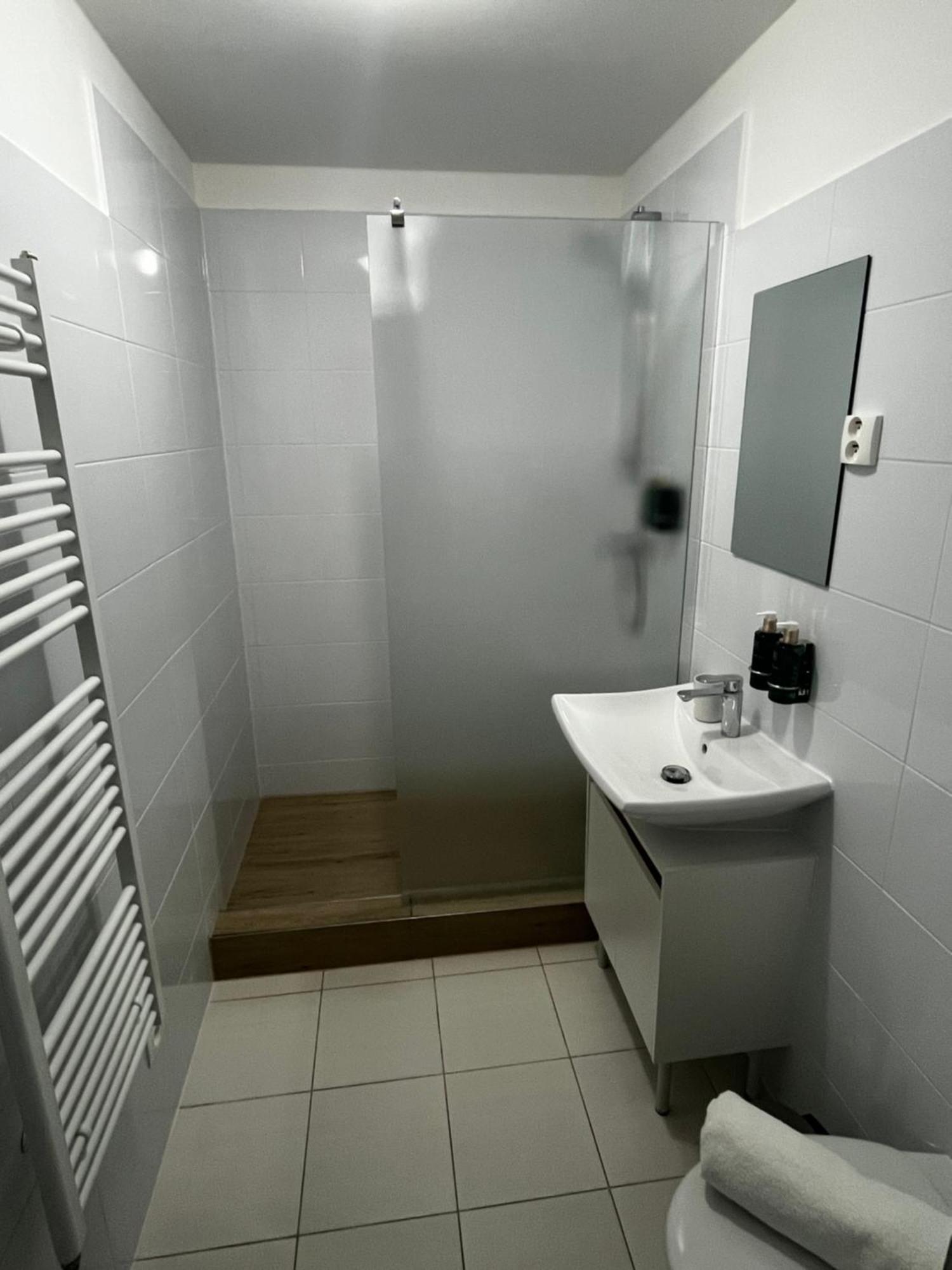 Apartmany New Forest Retreat - U Lesa, S Parkovanim, 300Mbit Internet เยเซนิค ภายนอก รูปภาพ